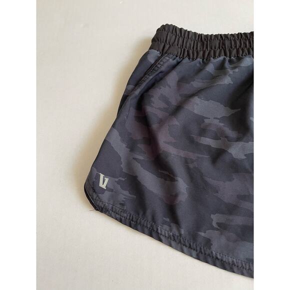 Vuori Clementine Camo shorts size Medium Running Athletic Black Gray - Picture 6 of 6